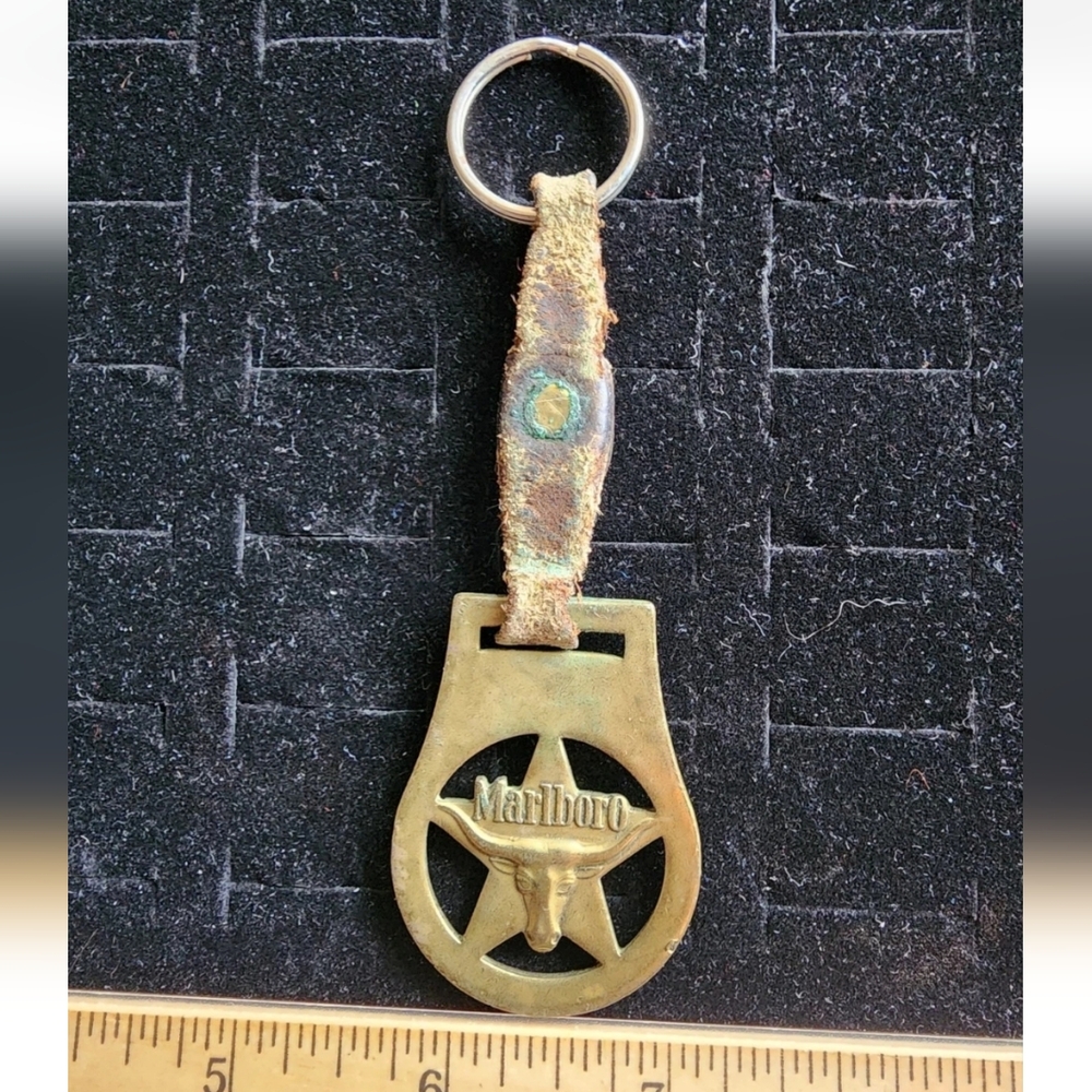 Vintage Marlboro Brass Keychain Western Steer Theme